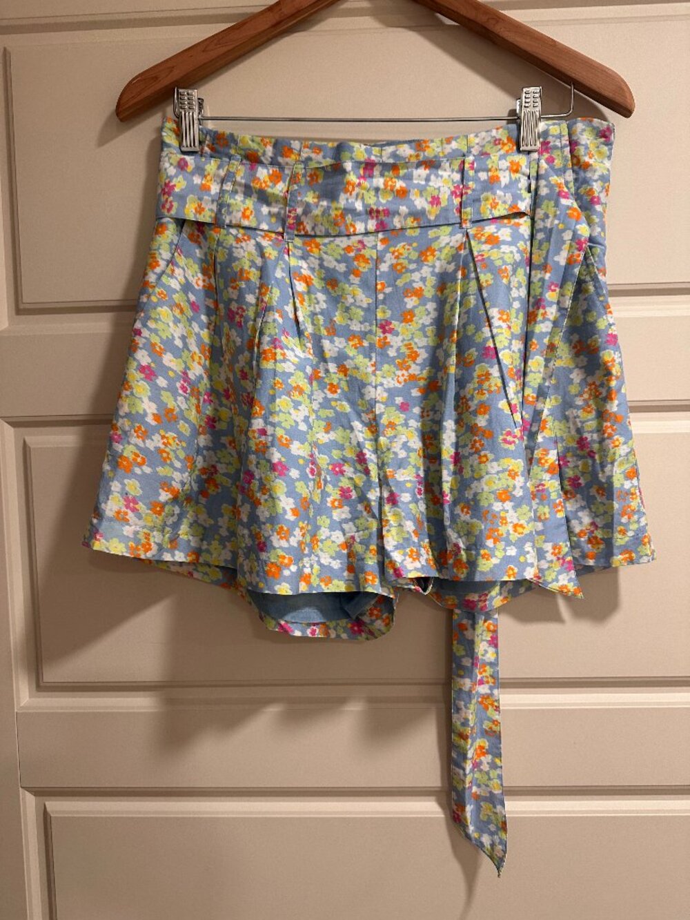 Roller Rabbit Women's Marine Carter Silk Blend Shorts Ruffle Blue Floral Small